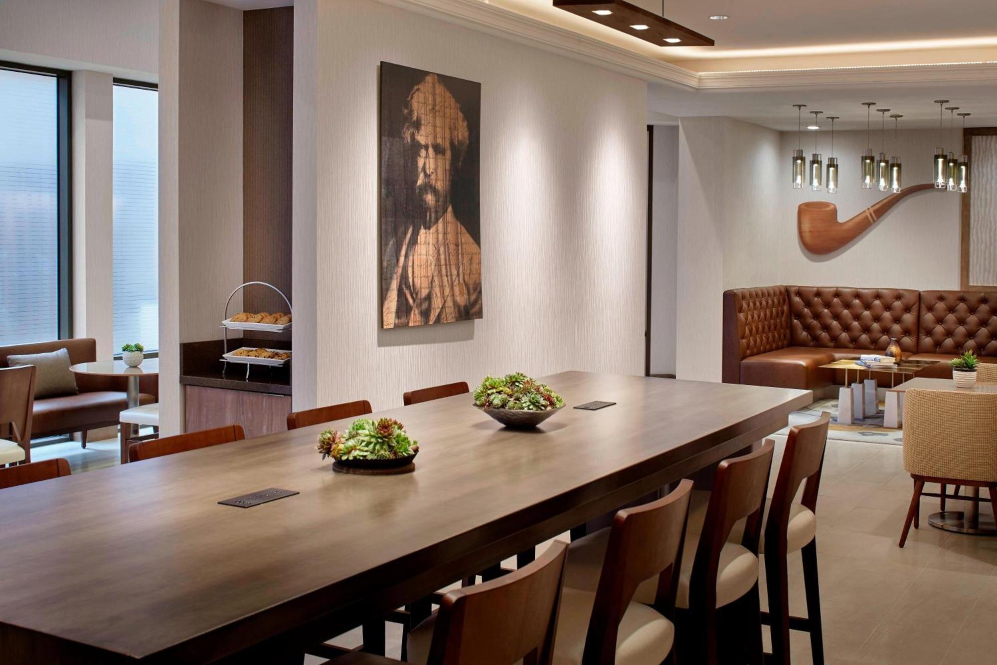 Marriott Hartford/Windsor Airport Otel Dış mekan fotoğraf
